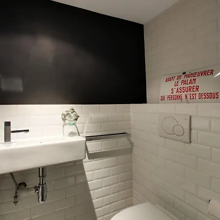 Large Duplex Le Marais Апартаменты *