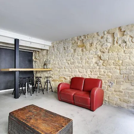 Large Duplex Le Marais Апартаменты *