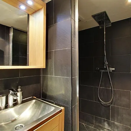 Large Duplex Le Marais Paris