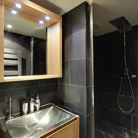 Large Duplex Le Marais