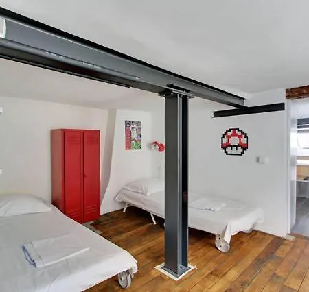 Large Duplex Le Marais