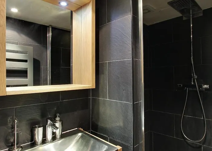 Large Duplex Le Marais