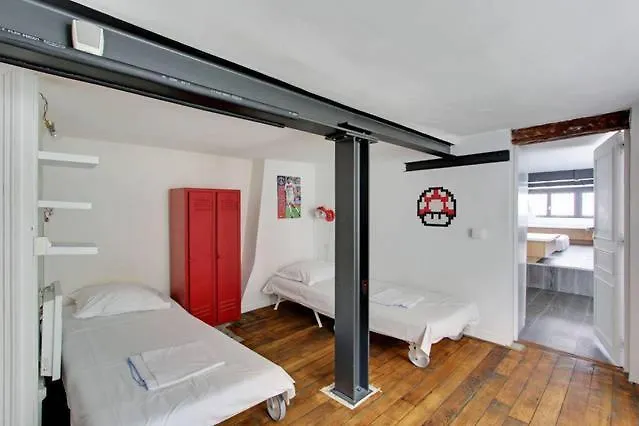 Large Duplex Le Marais